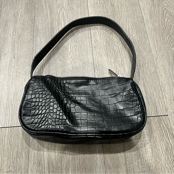 Forever 21 Black Croc-Textured Shoulder Bag - Picture 1 of 7